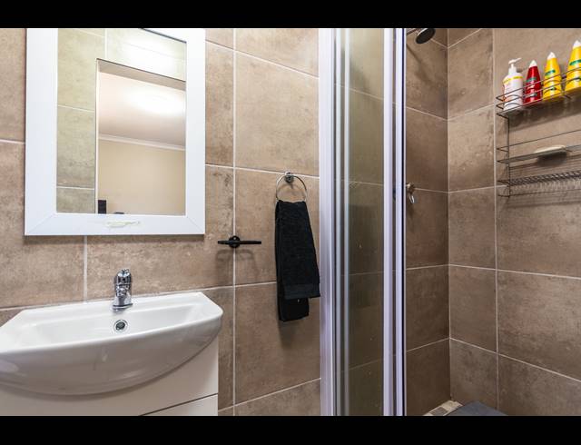 4 BEDROOM FREEHOLD FOR SALE IN PARKLANDS